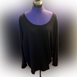 Lularoe Lynnae Top Black Size 3XL